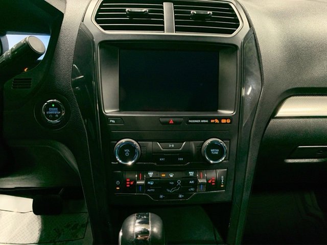 Used 2019 Ford Explorer XLT w/ Equipment Group 202A image 11