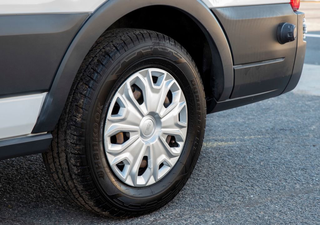 Used 2015 Ford Transit 350 XLT image 9