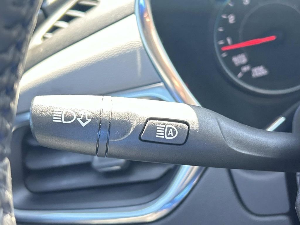 Used 2022 Chevrolet Equinox LT FWD image 33