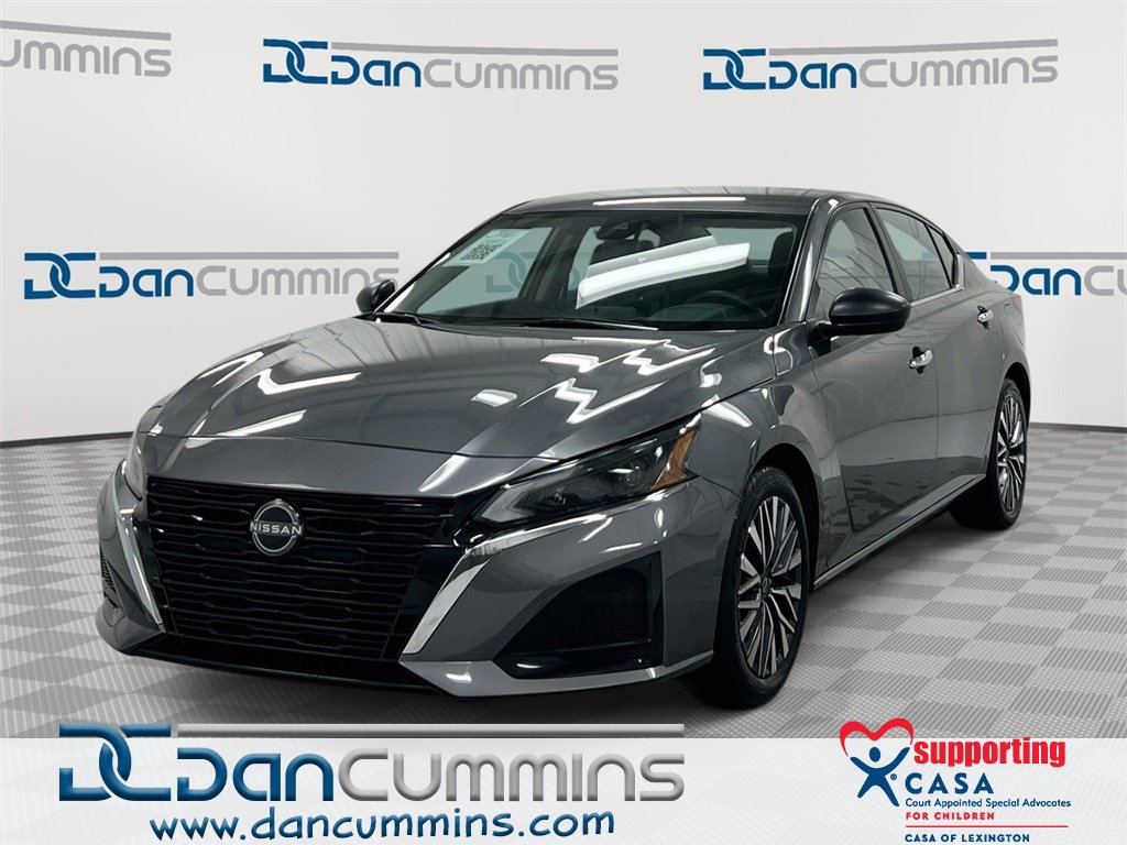 Used 2024 Nissan Altima 2.5 SV image 1