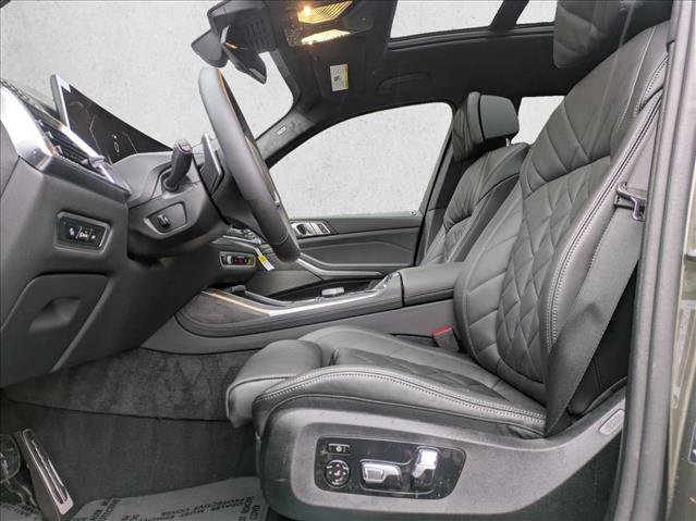 Used 2026 BMW X7 xDrive40i w/ M Sport Package image 4