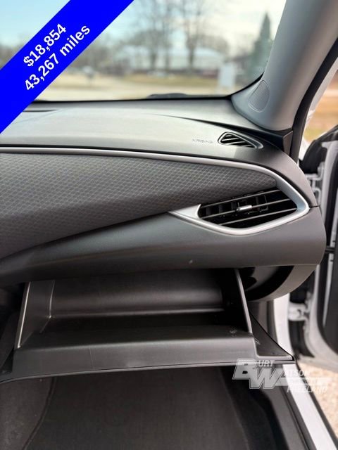 Used 2024 Chevrolet Malibu LT image 32