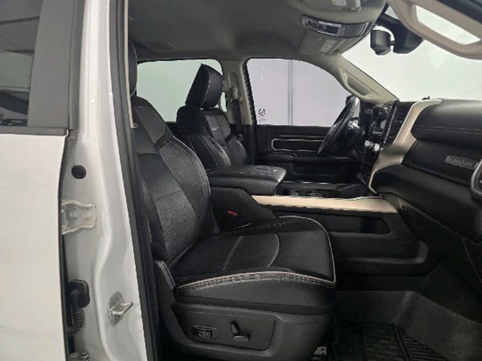 Used 2024 RAM 2500 Laramie w/ Bed Utility Group AWD/4WD image 19