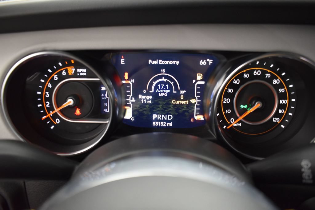 Used 2022 Jeep Wrangler Unlimited Sahara AWD/4WD image 14