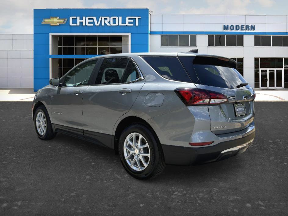 Used 2024 Chevrolet Equinox LT w/ LPO, Floor Liner Package FWD image 3