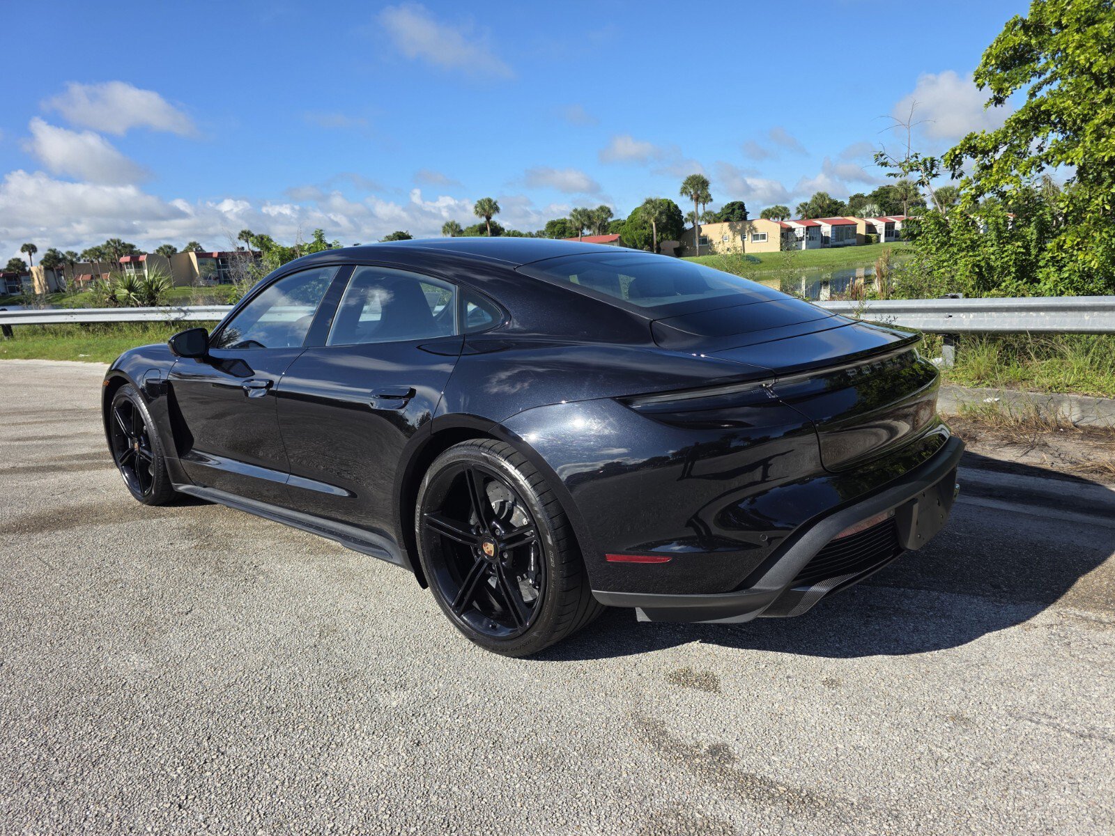 Used 2021 Porsche Taycan Turbo S AWD/4WD image 2