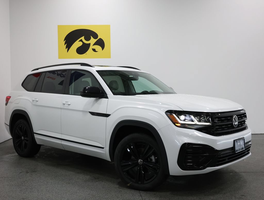 Certified 2023 Volkswagen Atlas SEL R-Line AWD/4WD image 2