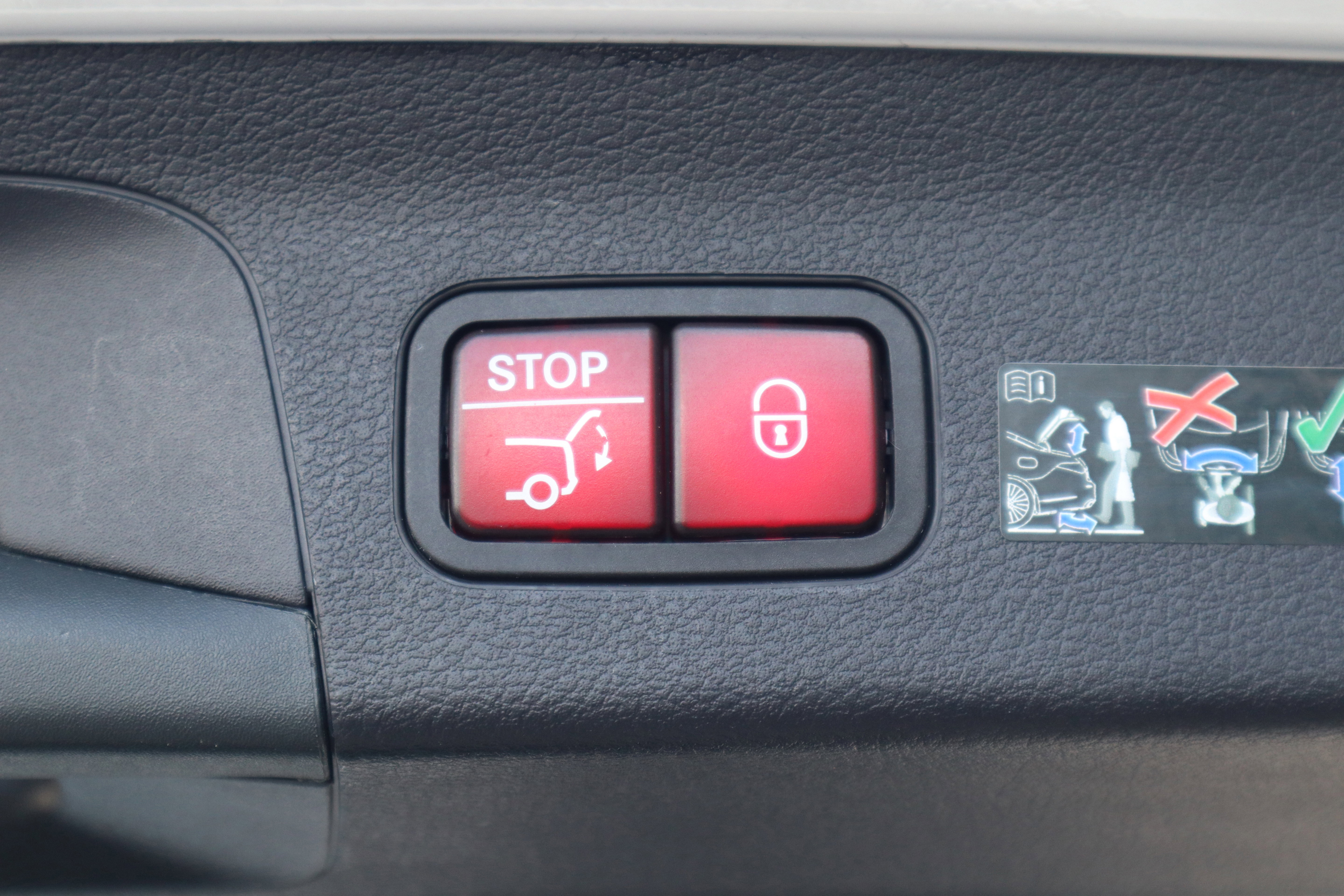 Used 2022 Mercedes-Benz GLS 450 4MATIC image 40