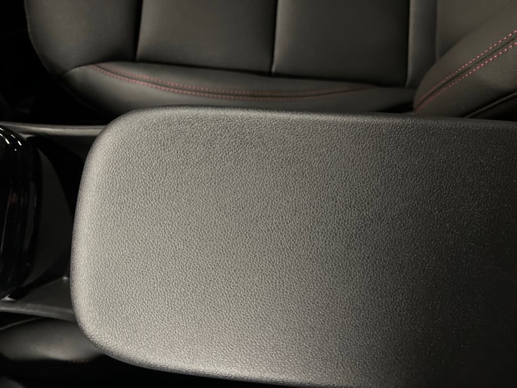 New 2026 Chevrolet Trax RS w/ Sunroof Package image 25