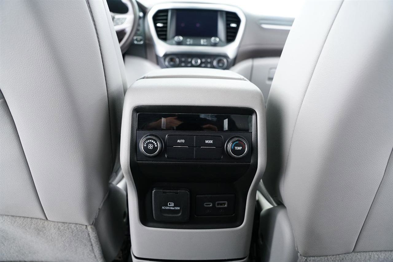Used 2023 GMC Acadia SLT image 28