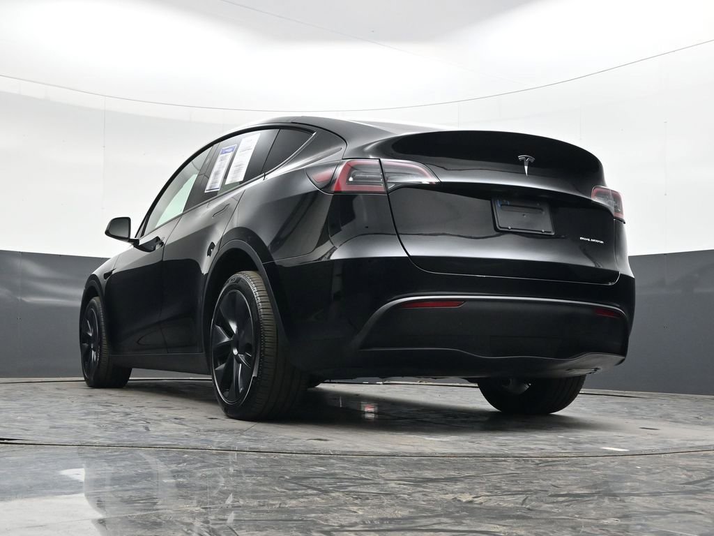 Used 2025 Tesla Model Y Long Range image 28