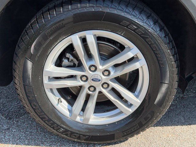 Used 2023 Ford Explorer XLT w/ Equipment Group 202A AWD/4WD image 18