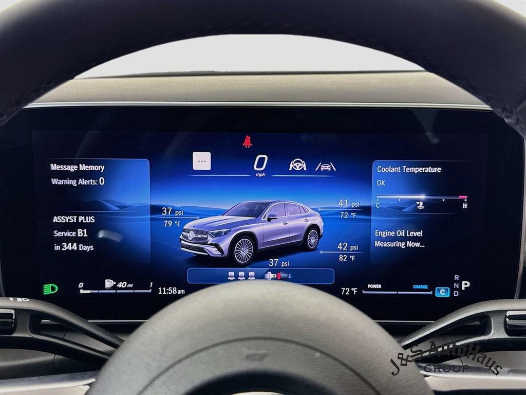 Used 2025 Mercedes-Benz GLC 300 4MATIC image 15