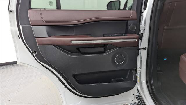 Used 2023 Ford Expedition Limited image 15