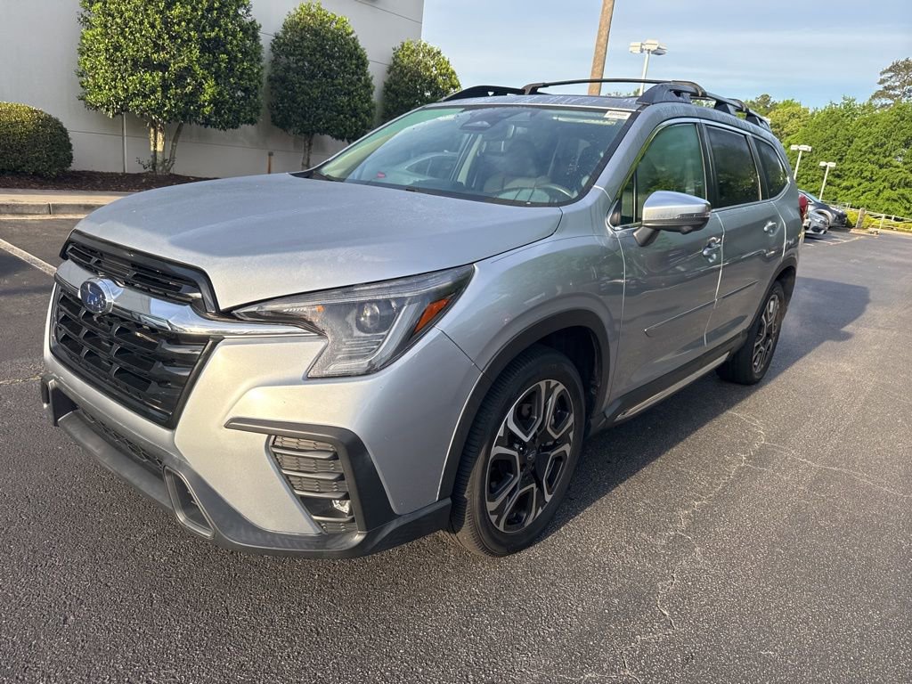 Used 2023 Subaru Ascent Limited w/ Technology Package image 7