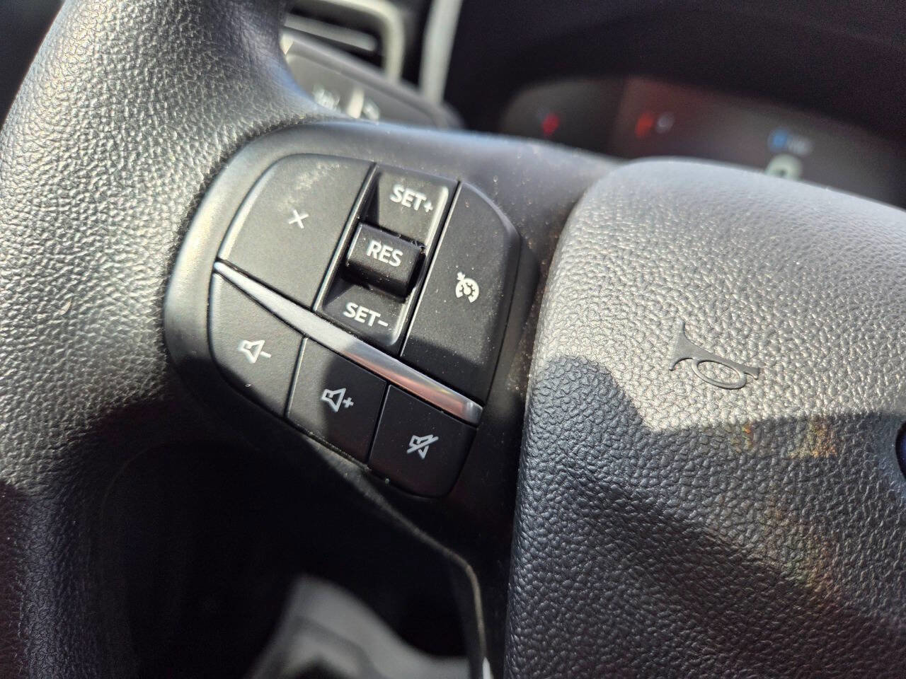 Used 2025 Ford Maverick XL w/ Equipment Group 102A image 7