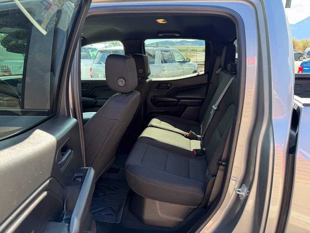 Used 2025 Chevrolet Colorado Trail Boss AWD/4WD image 9