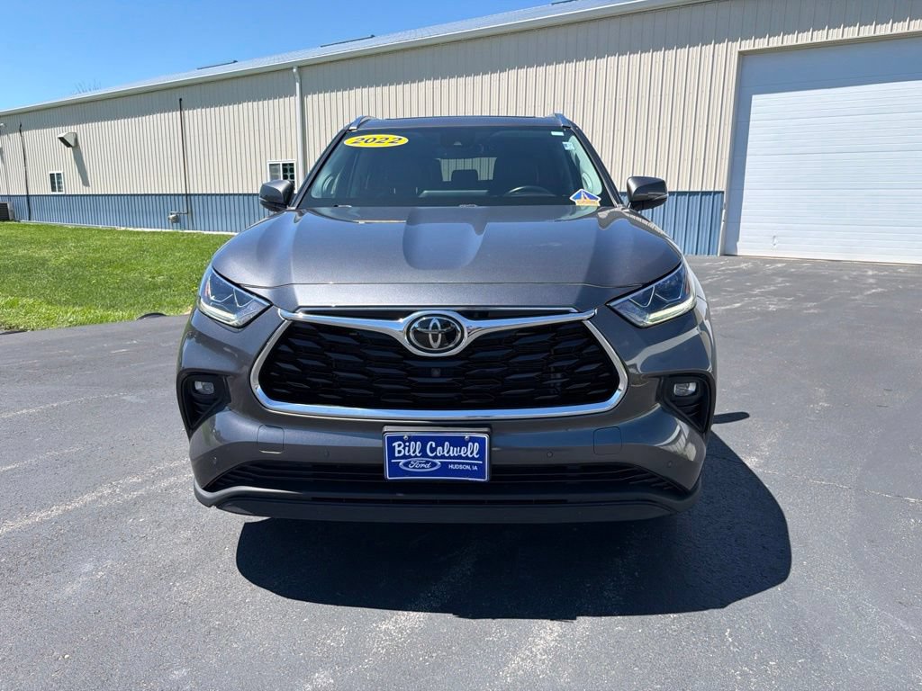 Used 2022 Toyota Highlander Limited AWD/4WD image 9