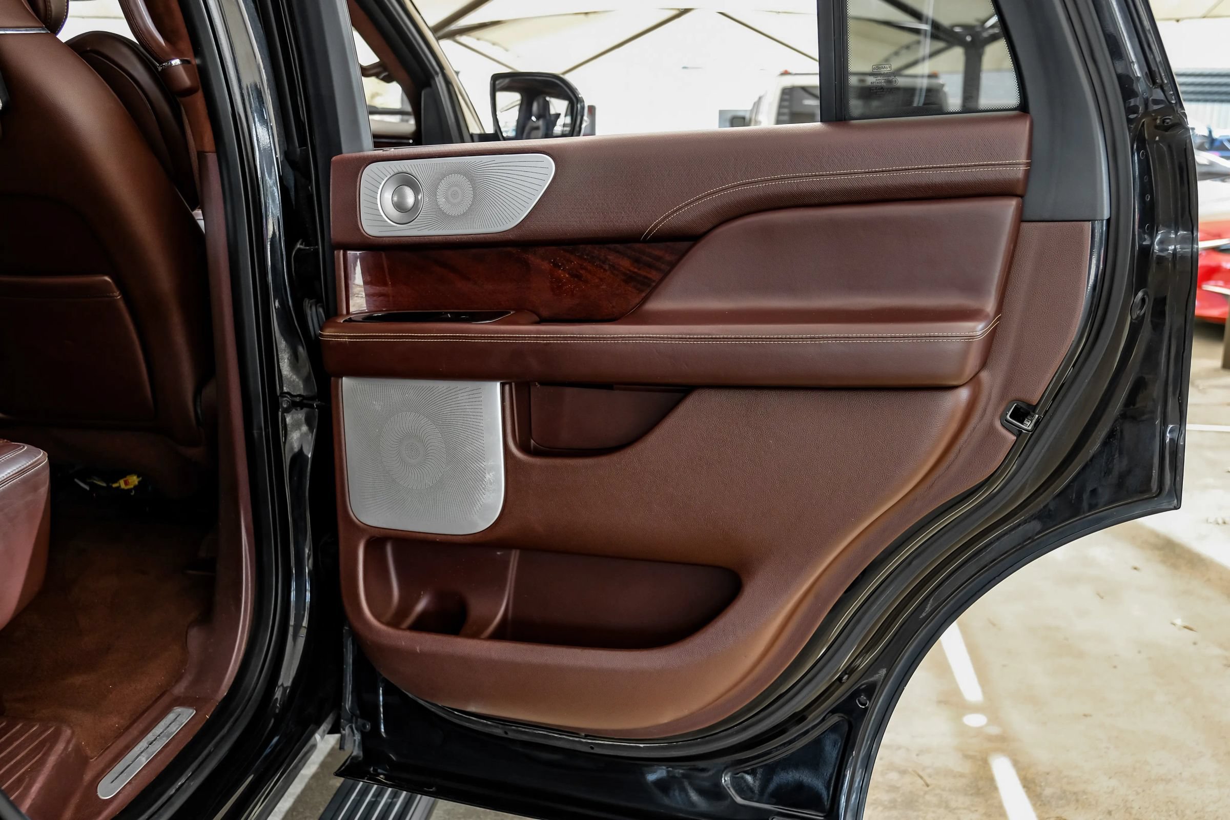 Used 2019 Lincoln Navigator Black Label w/ Cargo Package AWD/4WD image 65