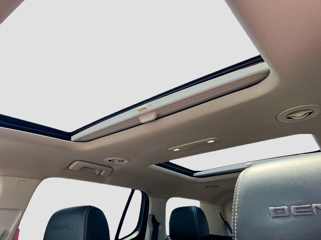 Used 2020 GMC Acadia Denali image 23