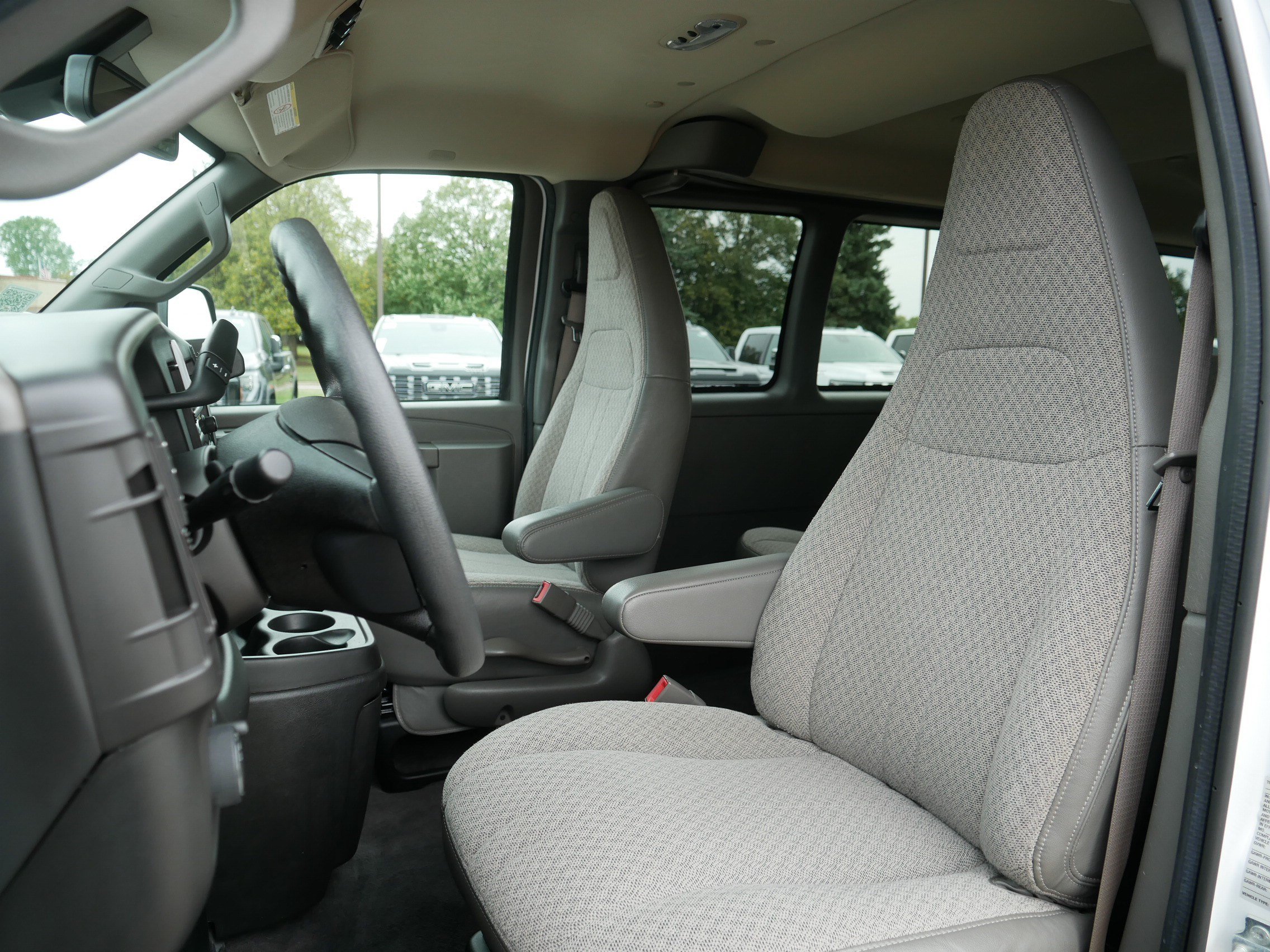 Used 2019 Chevrolet Express 3500 LT w/ LT Preferred Equipment Group RWD image 34