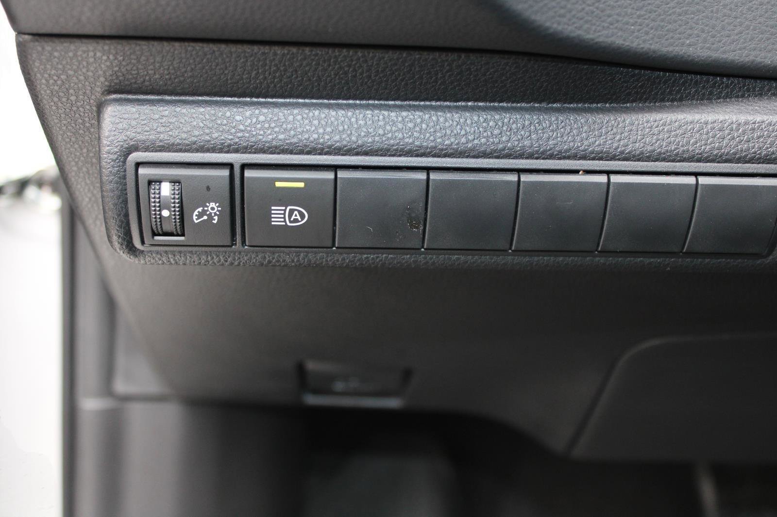 Used 2024 Toyota Corolla XSE image 15