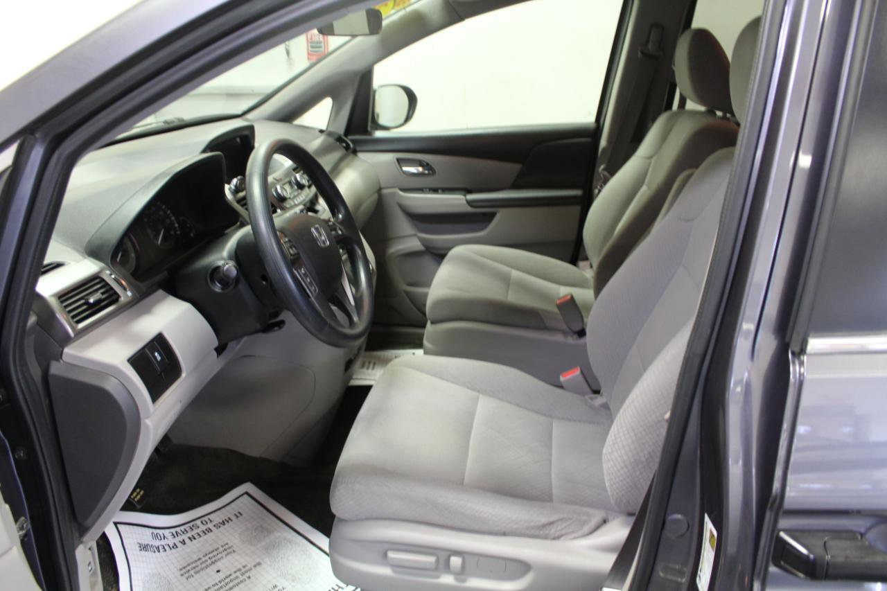 Used 2015 Honda Odyssey LX image 15