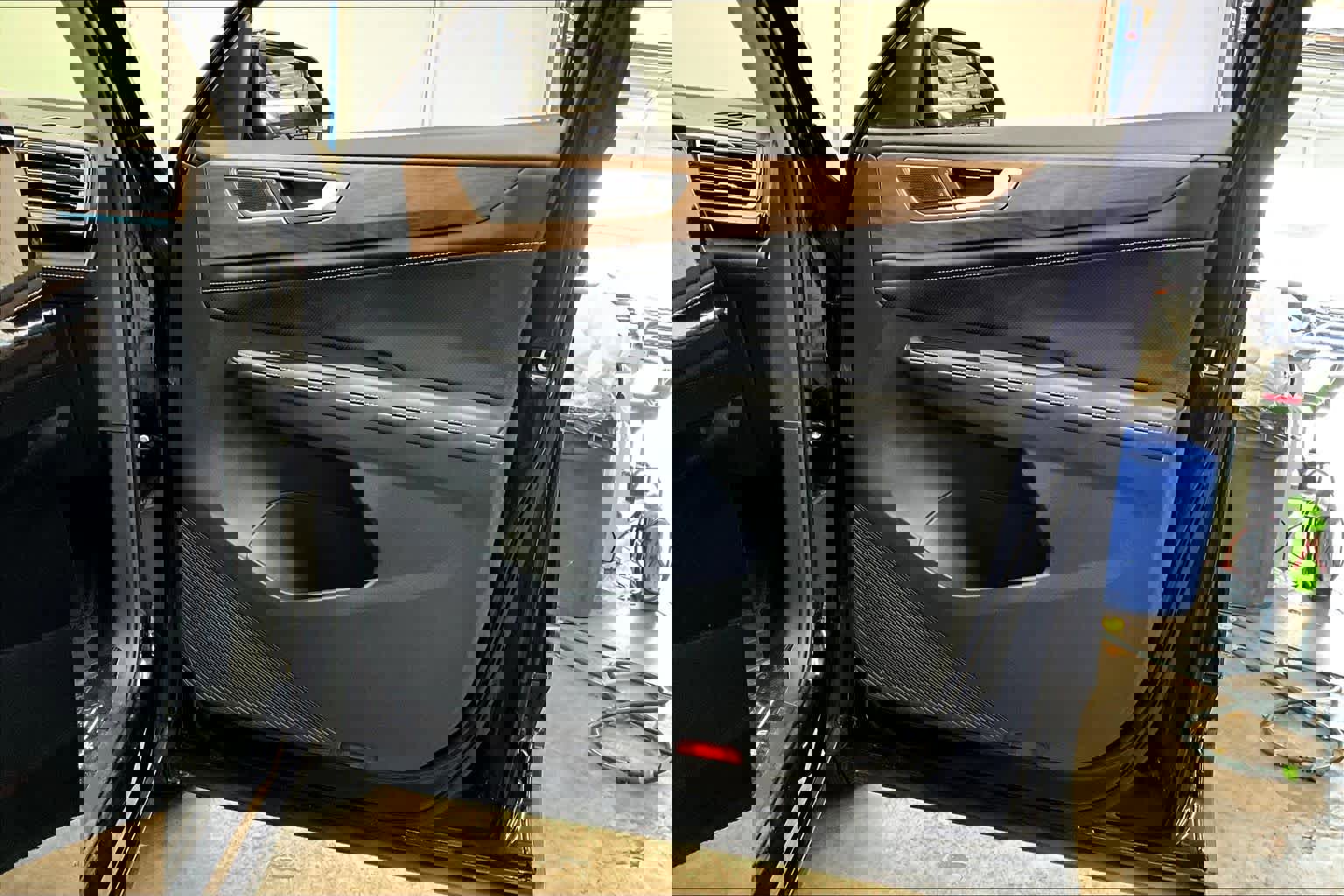 Used 2025 Volkswagen Atlas SE image 26