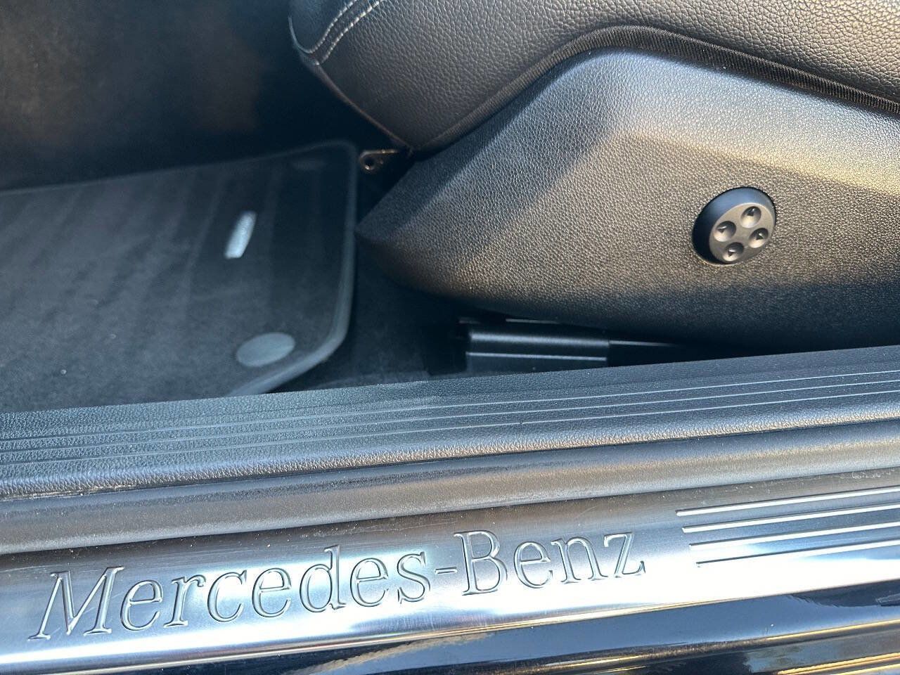 Used 2014 Mercedes-Benz E 350 E 350 Luxury 4dr Sedan image 5