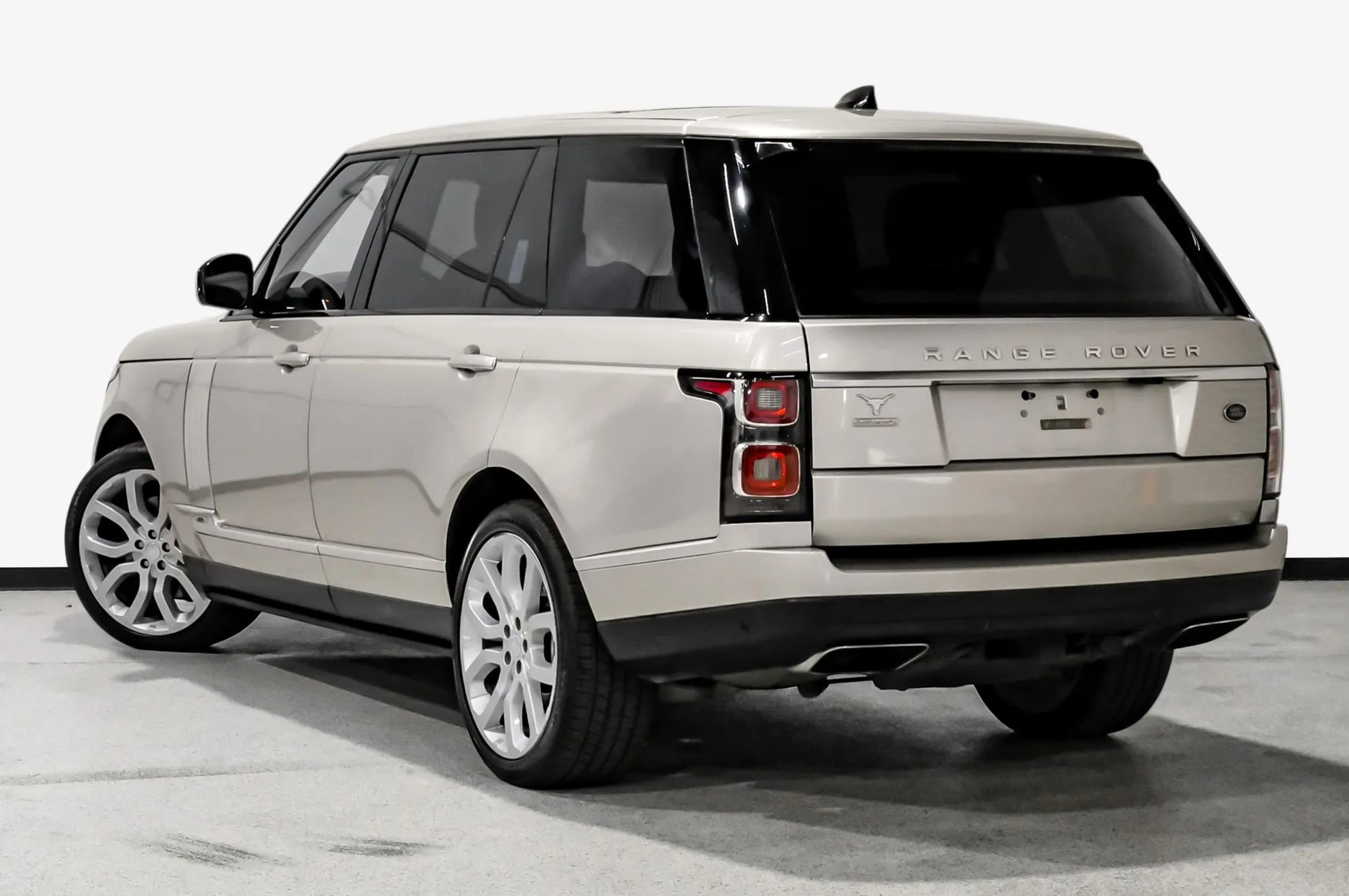 Used 2019 Land Rover Range Rover Long Wheelbase Autobiography image 10