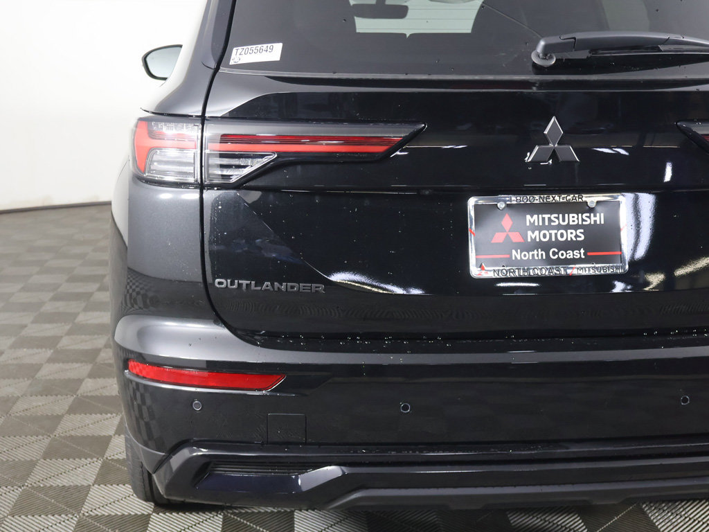 New 2026 Mitsubishi Outlander LE AWD/4WD image 15