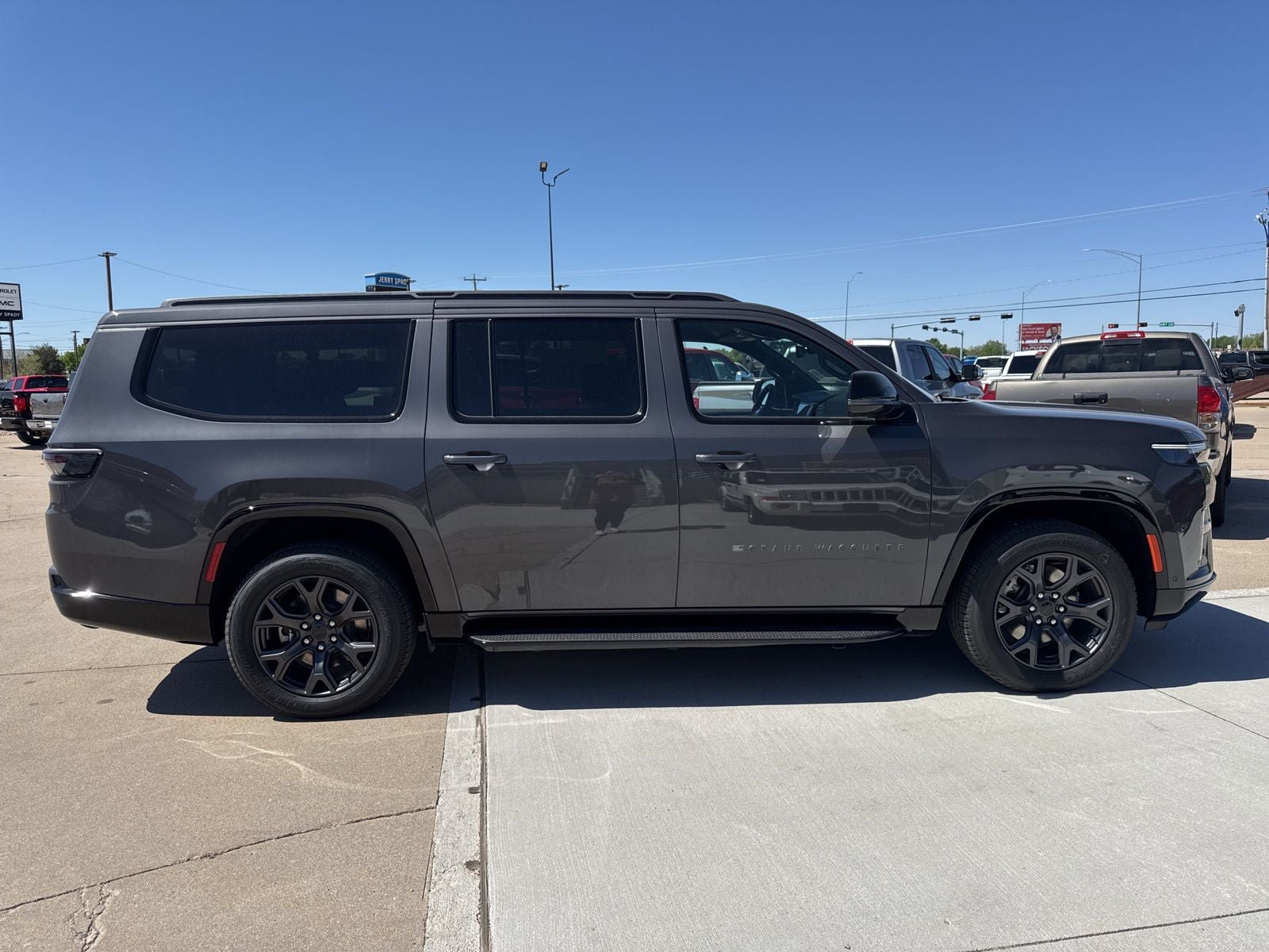 New 2026 Jeep Grand Wagoneer L Limited AWD/4WD image 9