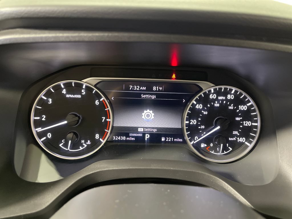 Used 2025 Nissan Rogue SV FWD image 20