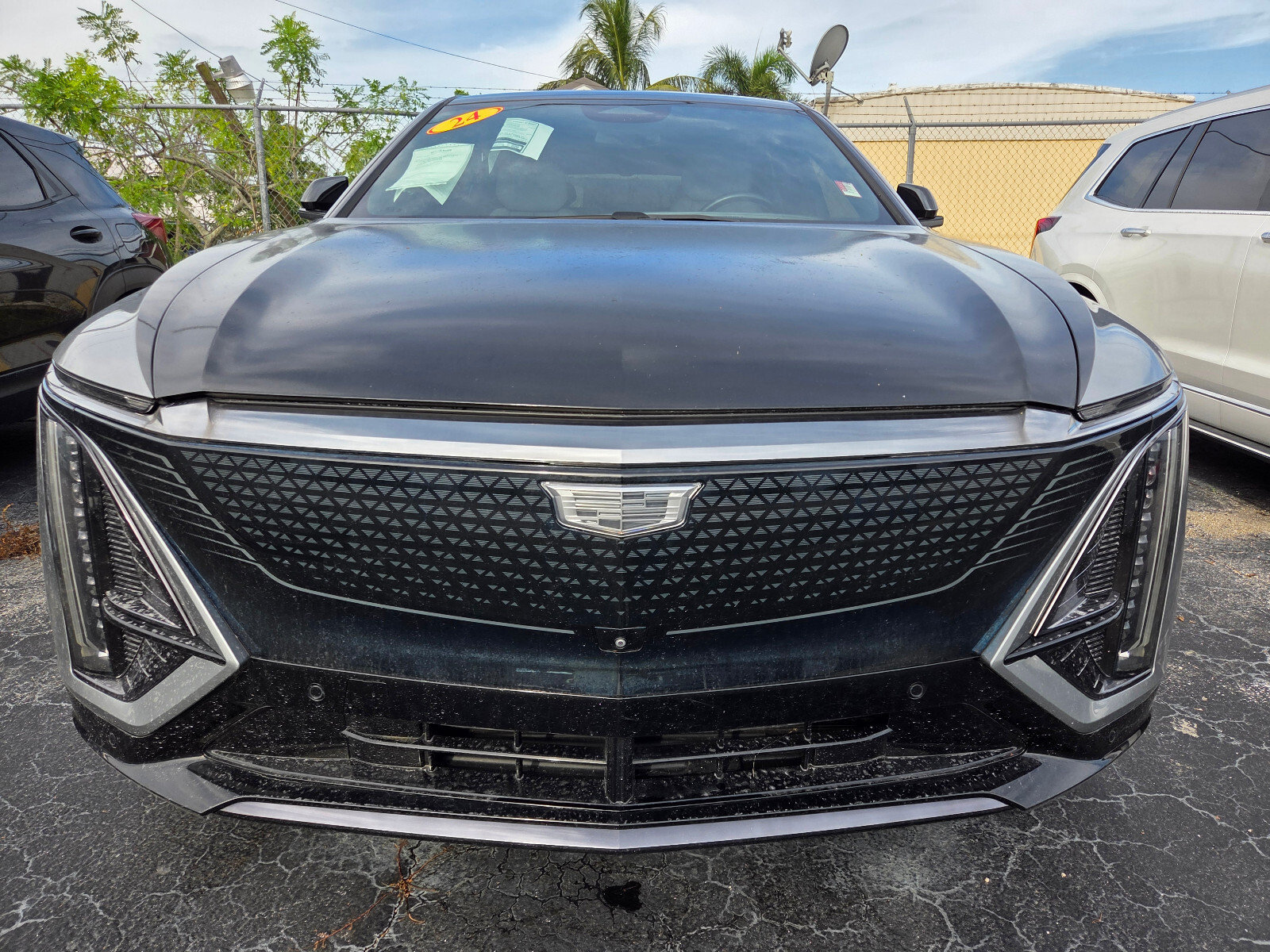 Used 2024 Cadillac Lyriq Sport RWD image 2