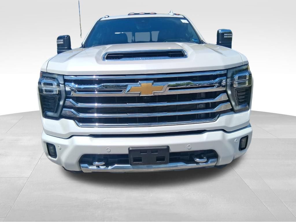 Used 2024 Chevrolet Silverado 3500 High Country w/ Technology Package image 8