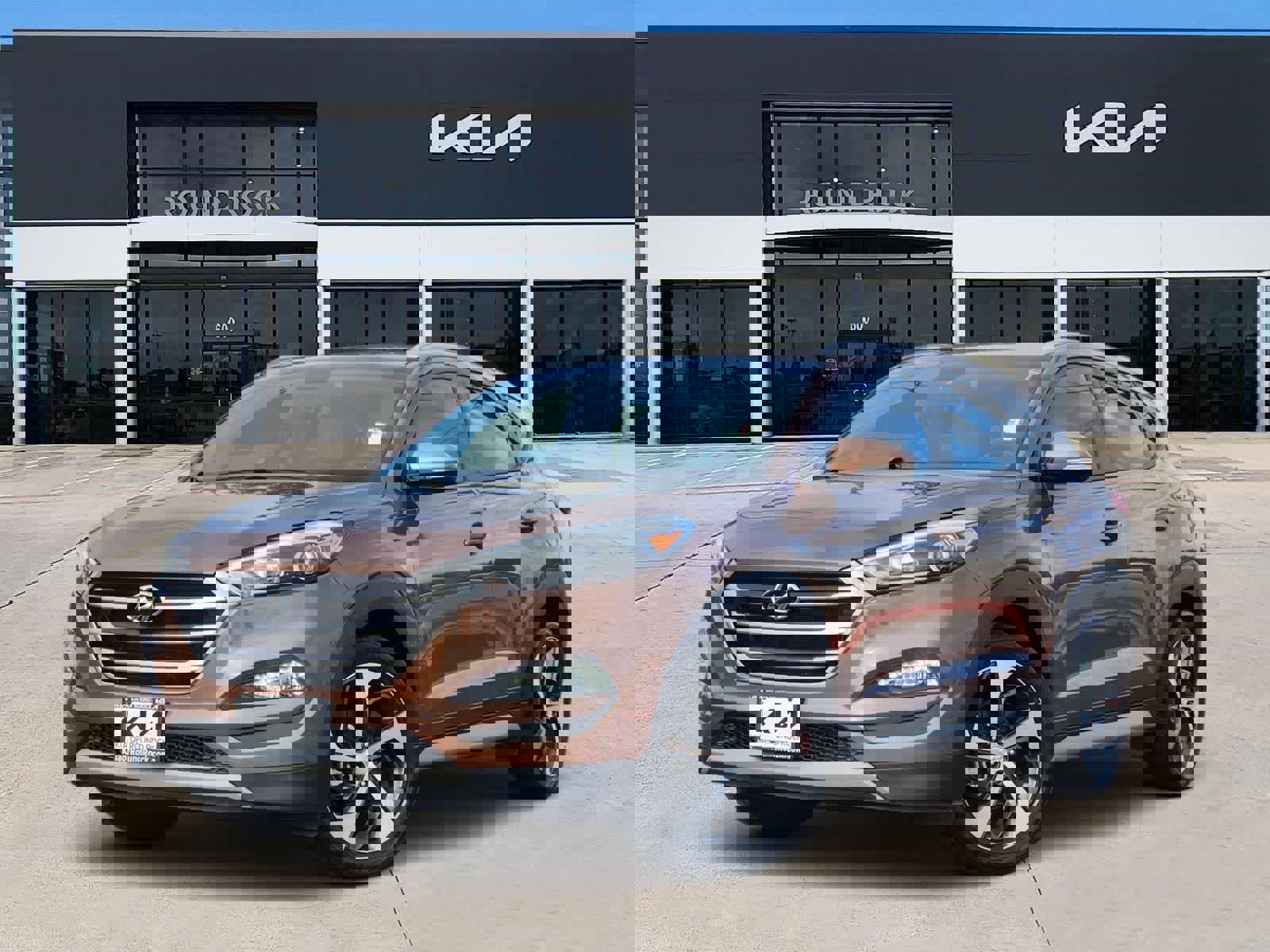 Used 2017 Hyundai Tucson Sport image 1