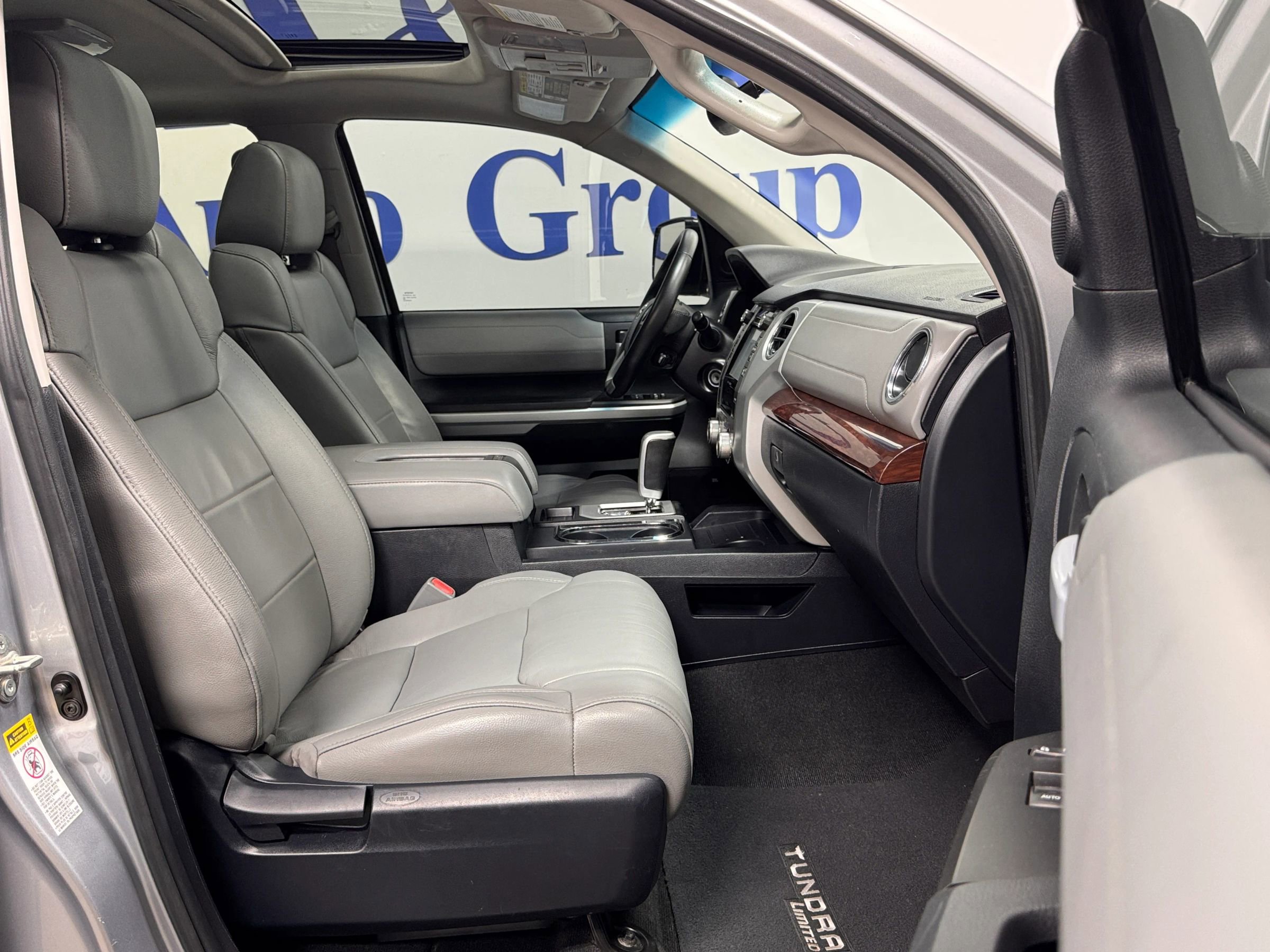 Used 2016 Toyota Tundra Limited image 9