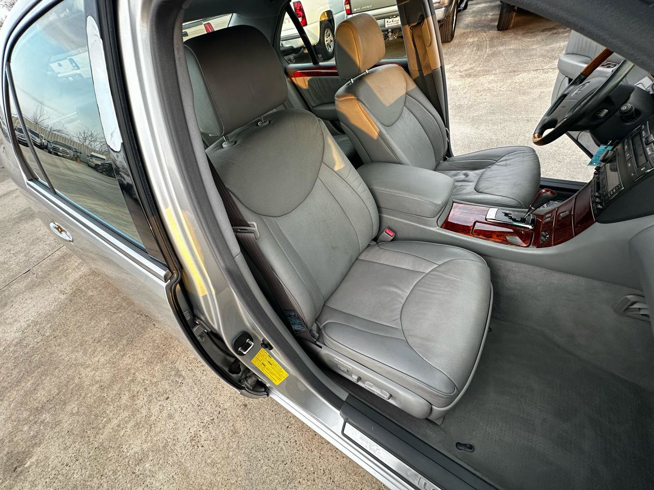 Used 2004 Lexus LS 430 w/ Premium Pkg RWD image 87