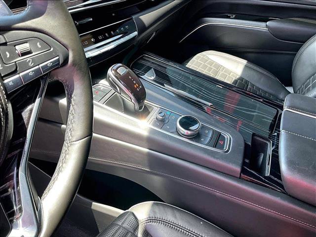 Used 2023 Cadillac Escalade ESV V AWD/4WD image 15