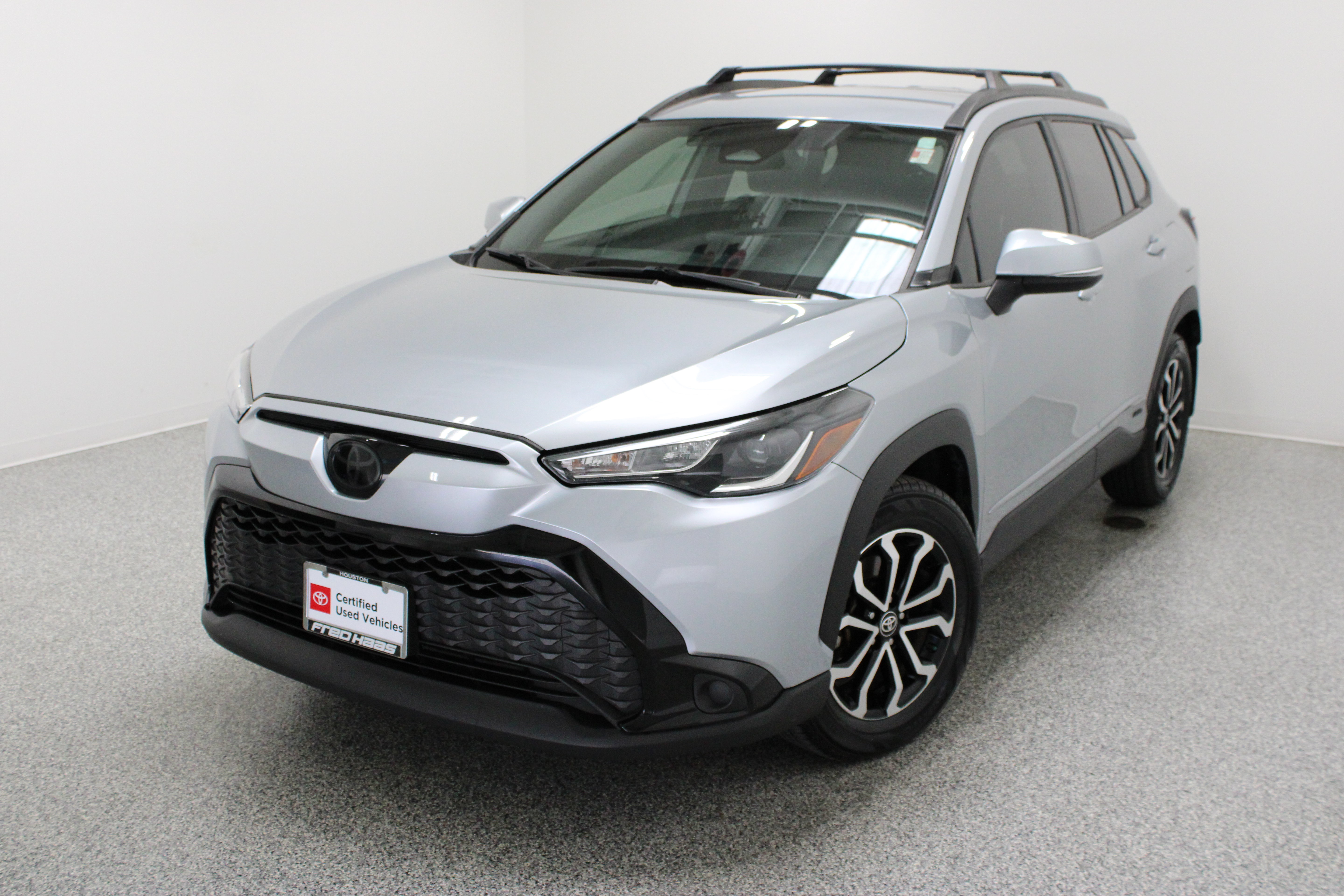 Certified 2024 Toyota Corolla Cross AWD Hybrid image 2