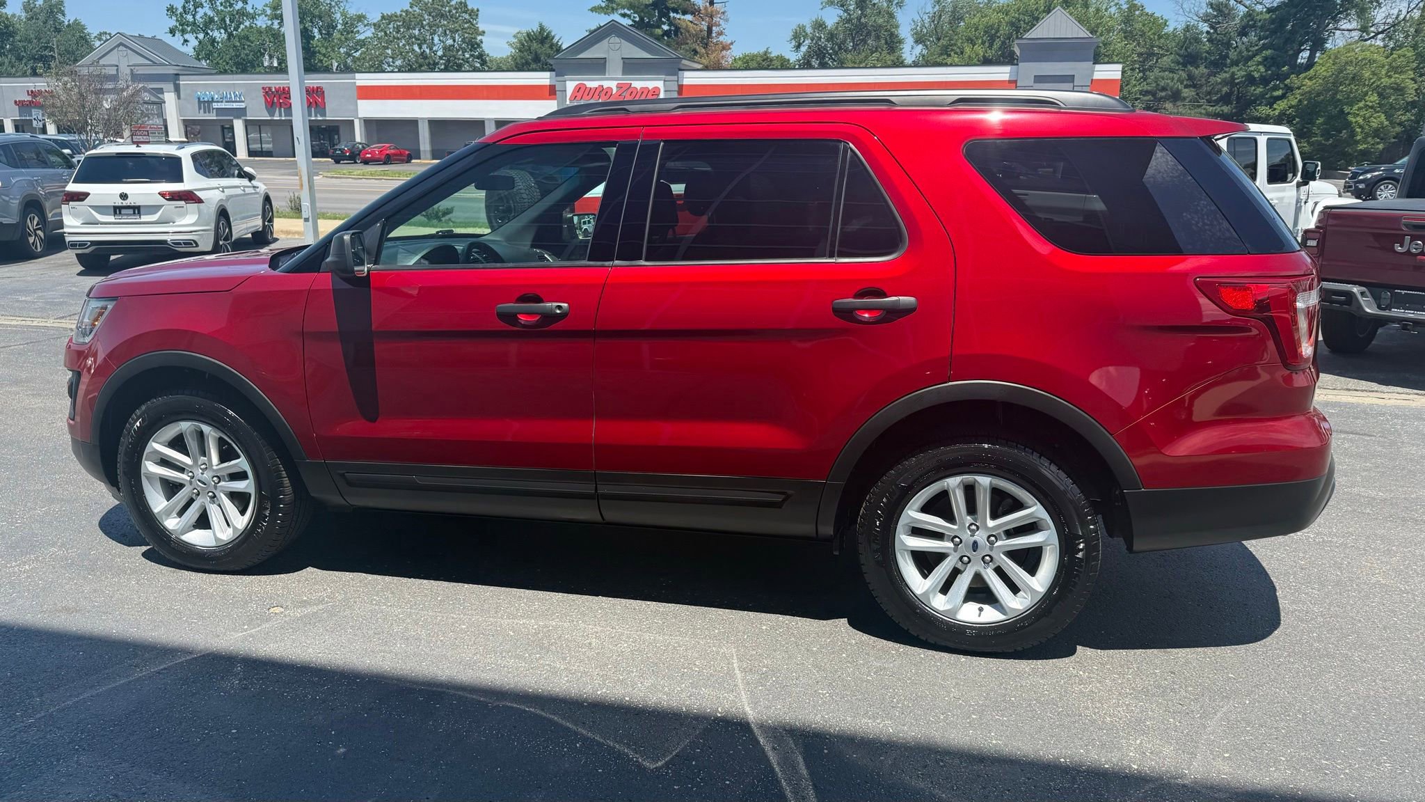Used 2017 Ford Explorer 4WD image 6