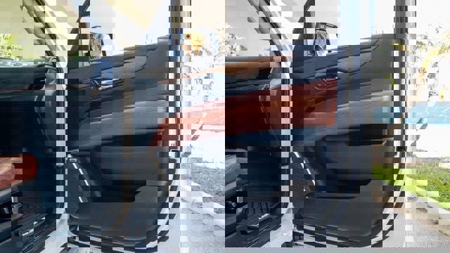 Used 2019 Cadillac Escalade ESV Premium Luxury image 75