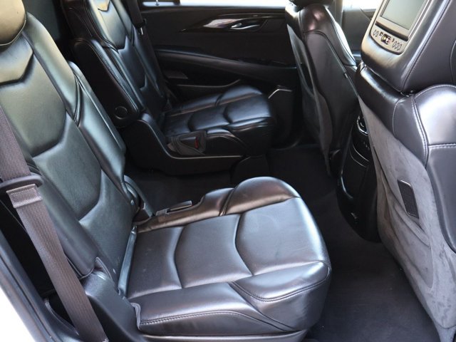 Used 2017 Cadillac Escalade Platinum AWD/4WD image 30