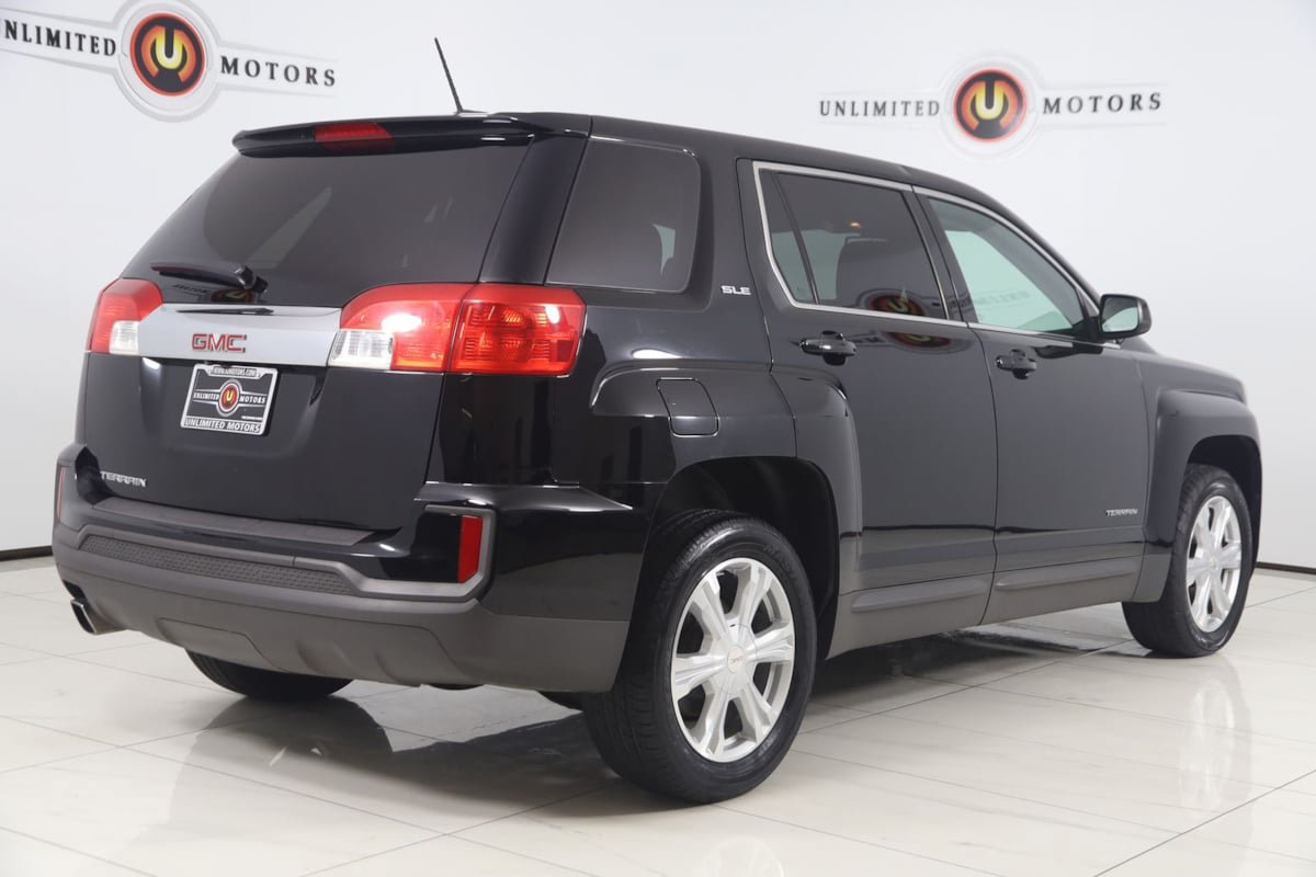 Used 2017 GMC Terrain SLE FWD image 3