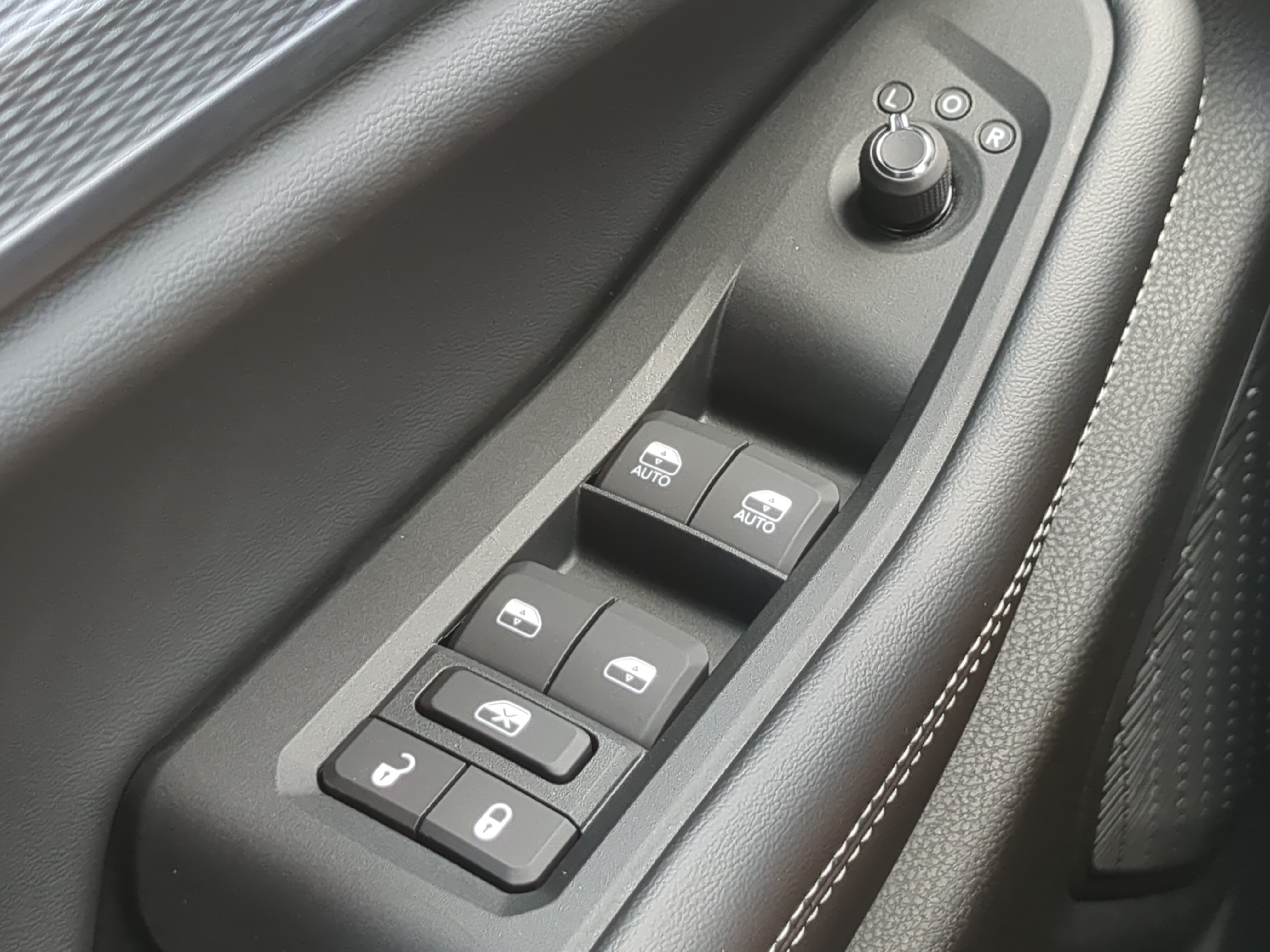 New 2026 Jeep Grand Cherokee Laredo RWD image 20