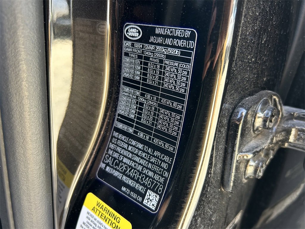 Used 2024 Land Rover Discovery Sport S image 10
