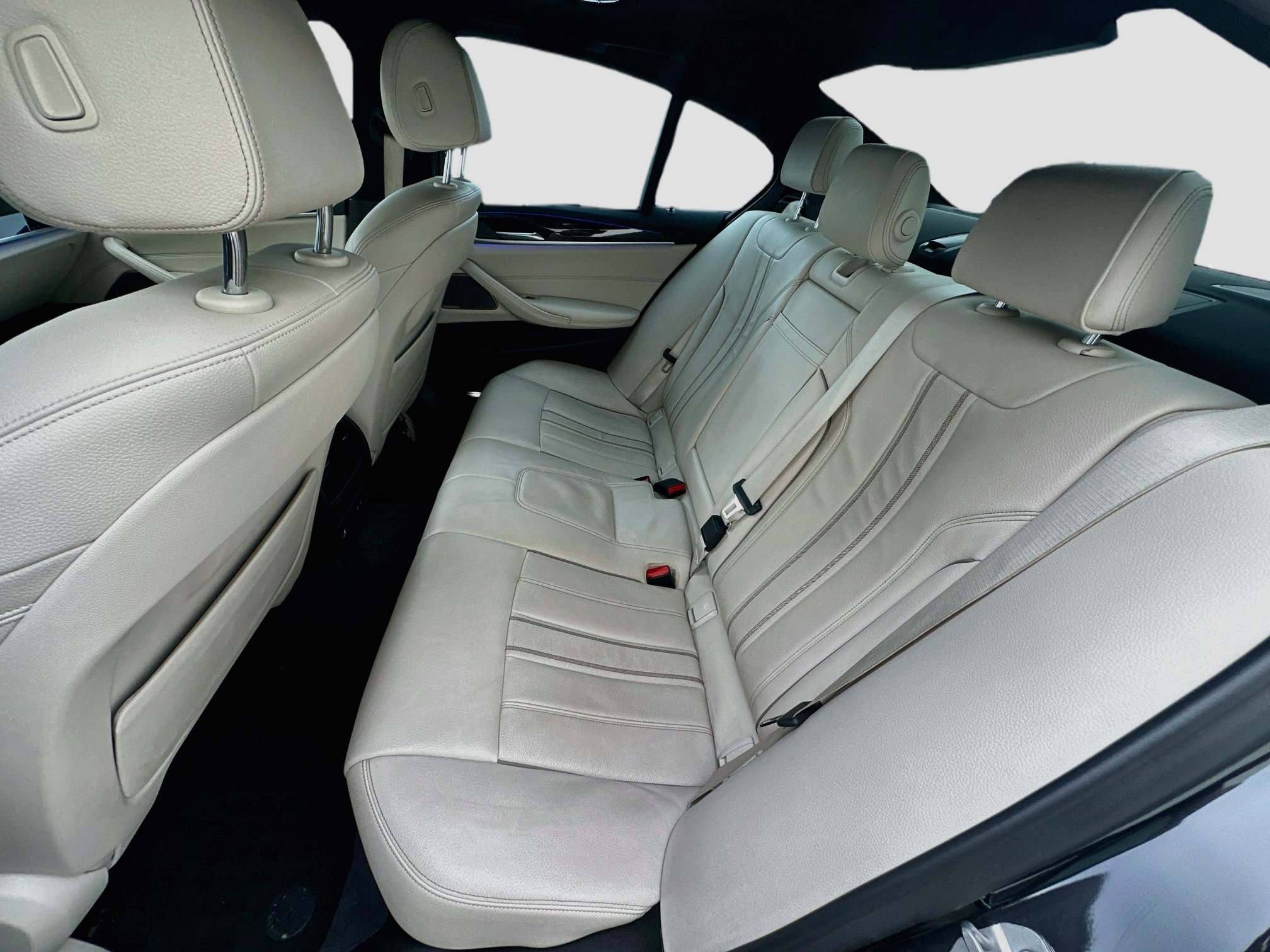 Used 2021 BMW 530i w/ M Sport Package RWD image 22