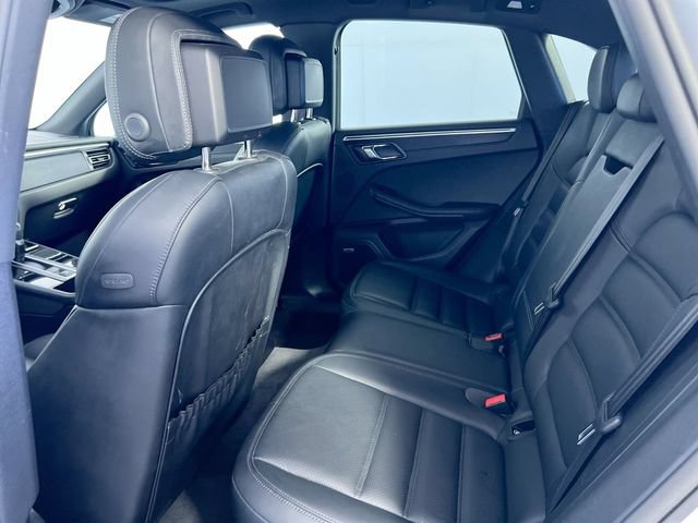 Certified 2024 Porsche Macan GTS AWD/4WD image 26