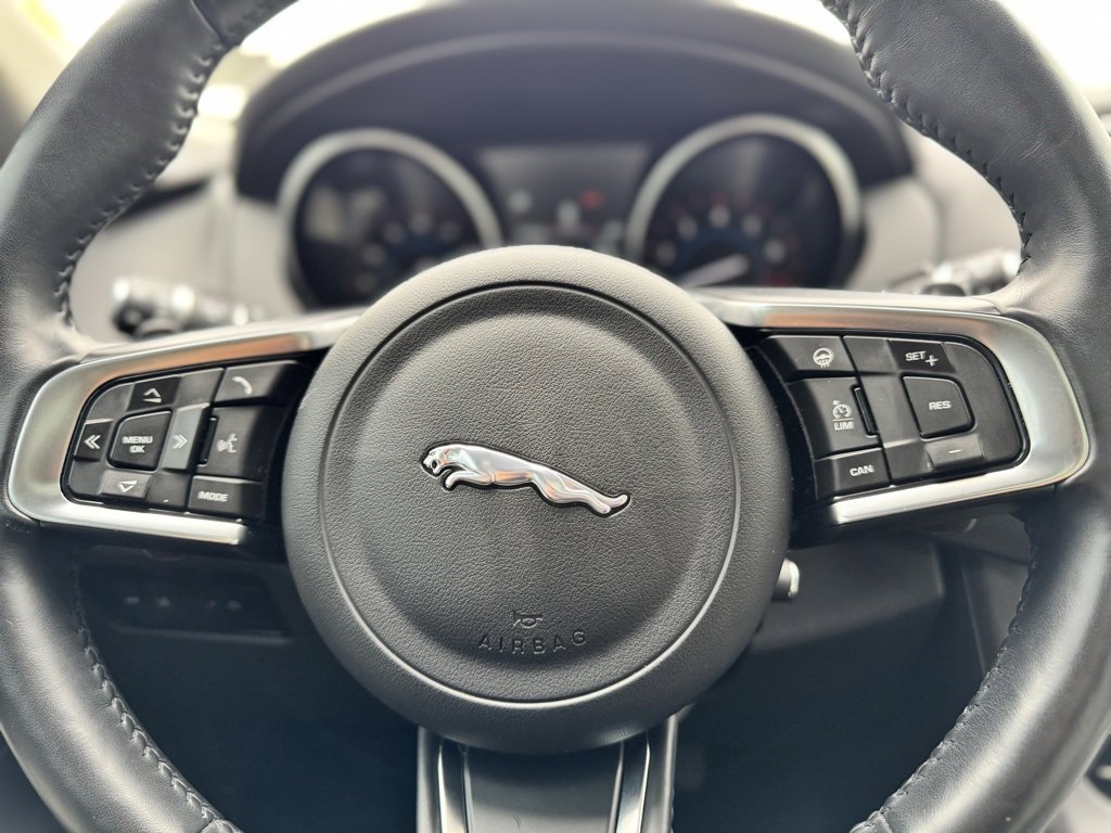 Used 2018 Jaguar F-PACE Prestige image 23