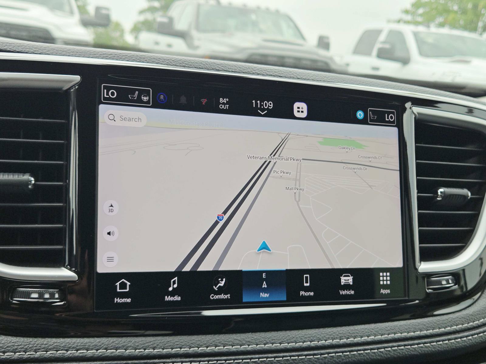 Used 2024 Chrysler Pacifica Limited FWD image 30